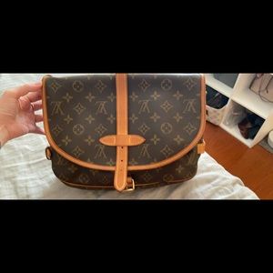 louis vuitton saumur 30